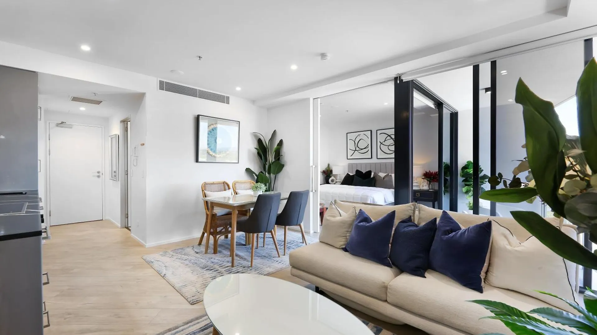 Avalon Apartments - Qstay Gold Coast